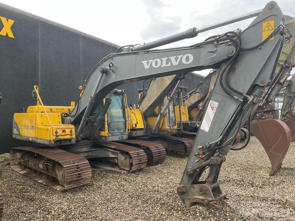 Volvo EC210B Koparki gąsienicowe