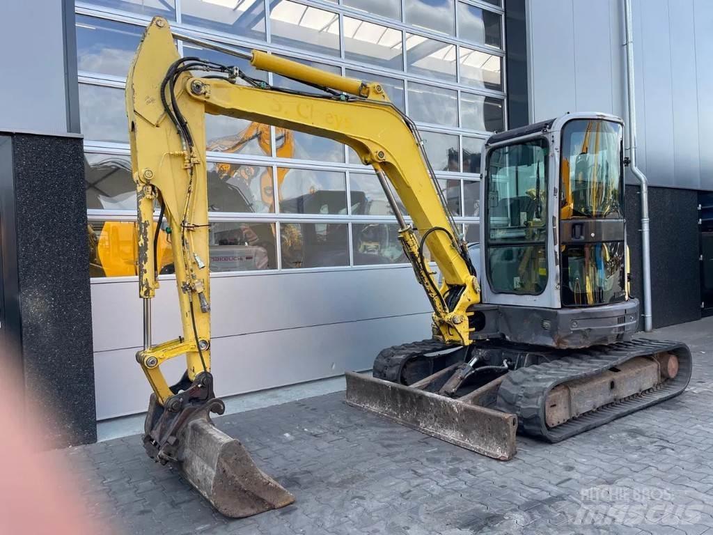 New Holland E50.2 Minikoparki