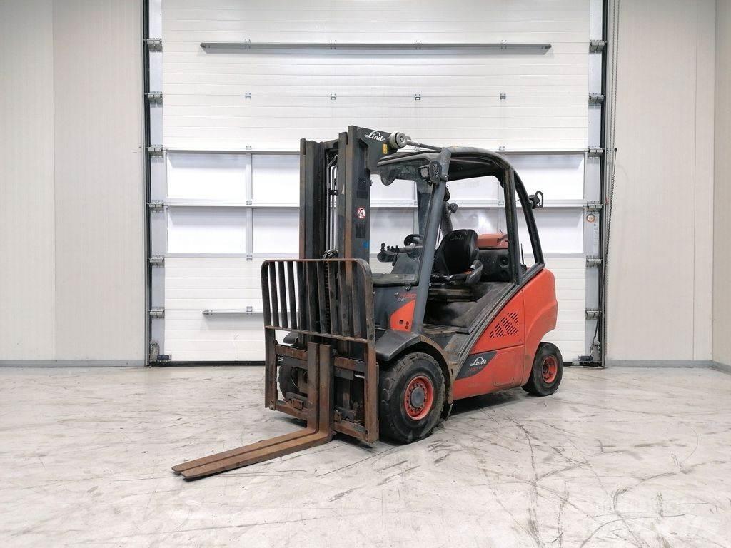 Linde H30T-02 Wózki LPG
