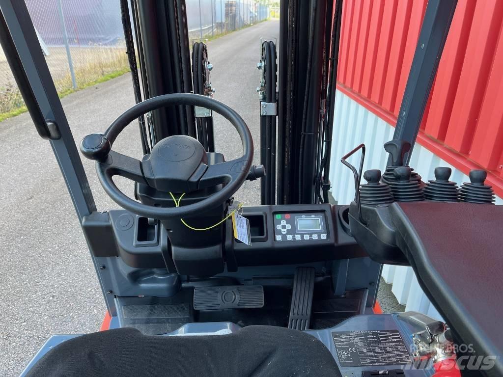 Toyota 8 FB E 15 Wózki elektryczne