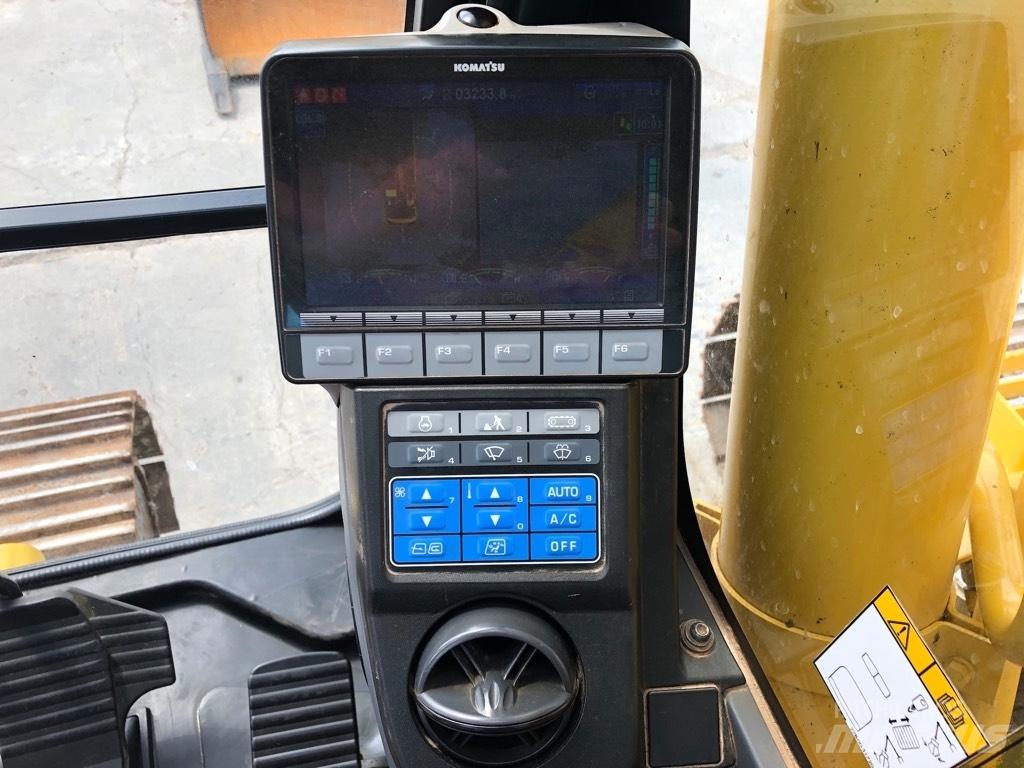 Komatsu PC210LC-11 Koparki gąsienicowe