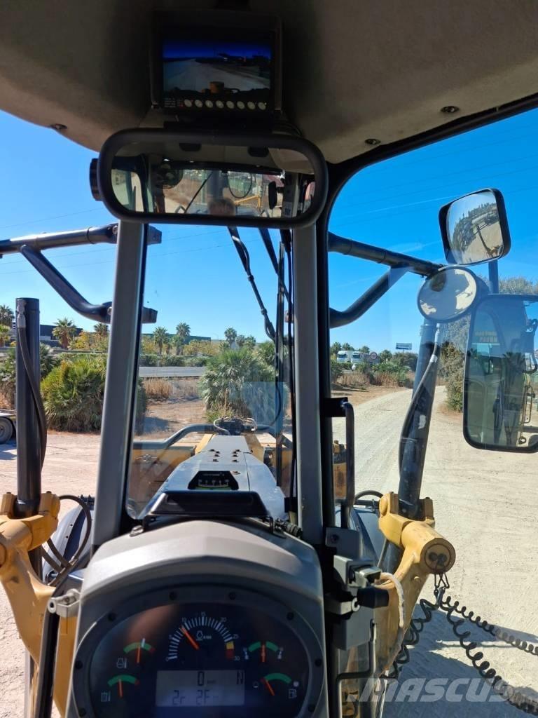 CAT 120 M 2 AWD Równiarki