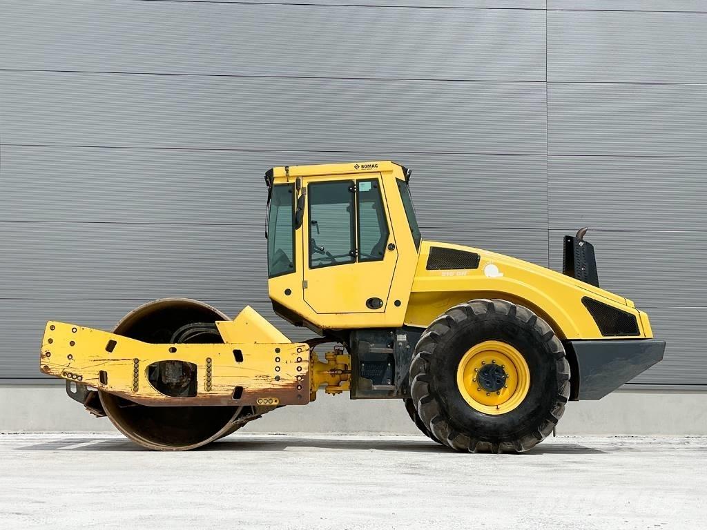 Bomag BW 216 DH-4i Walce jednobębnowe