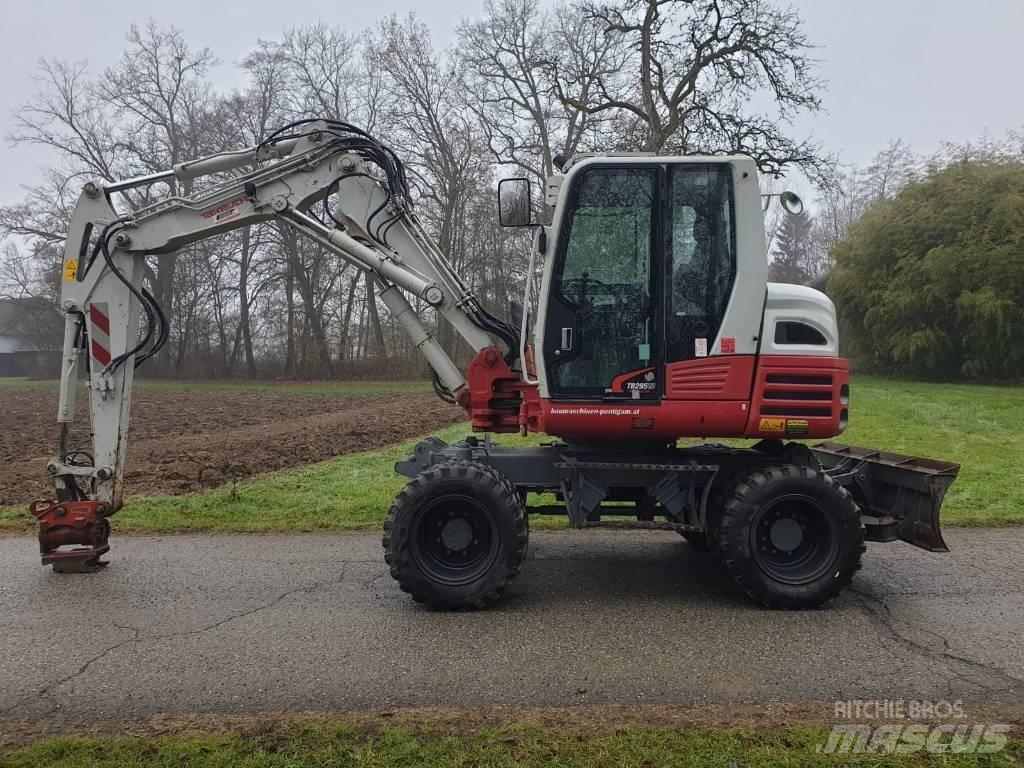 Takeuchi TB 295 W Koparki kołowe