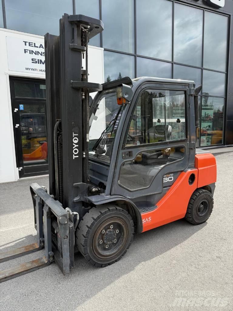 Toyota 02-8 FDF 30 Wózki Diesla