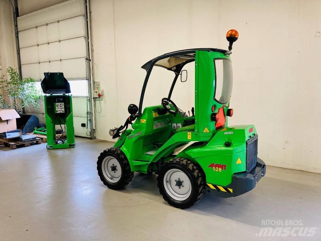 Avant 528 Miniładowarki