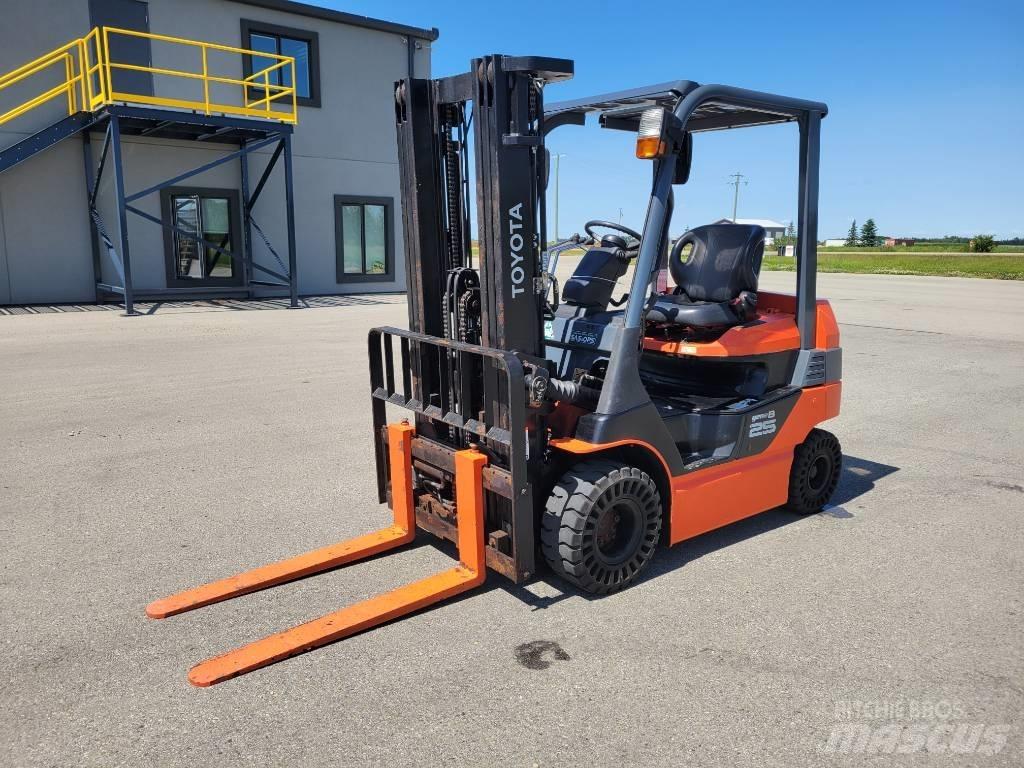 Toyota 8FB25 Wózki elektryczne