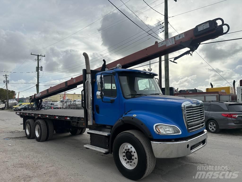 Freightliner M2 Ciężarówki typu Platforma / Skrzynia