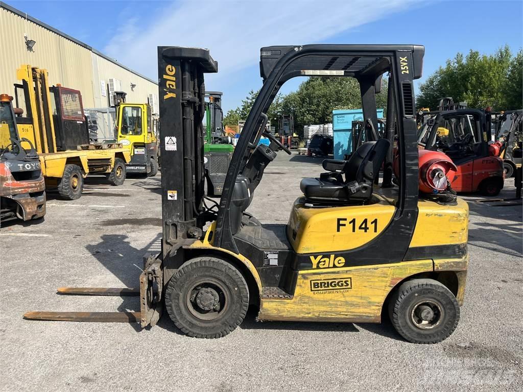 Yale GLP25VX Wózki LPG