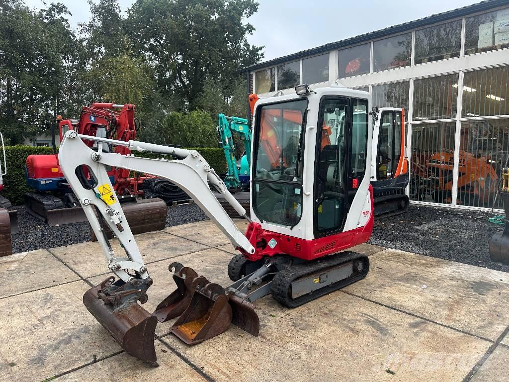 Takeuchi TB 216 Minikoparki