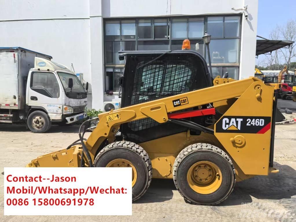 CAT 246 D Ładowarki burtowe