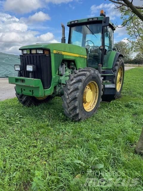 John Deere 8200 Ciągniki rolnicze