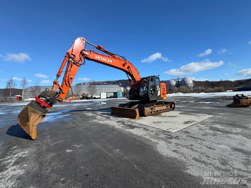 Hitachi ZX 225 US Koparki gąsienicowe