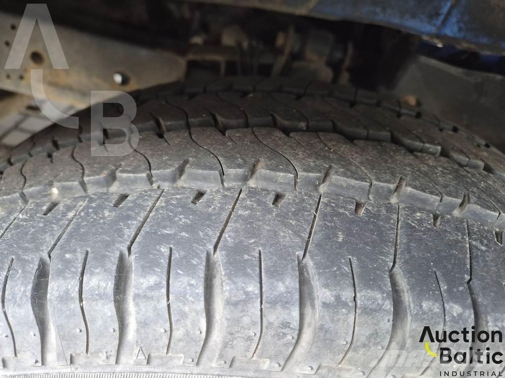 Iveco 35S17 Samochody dostawcze ze skrzynią zamkniętą