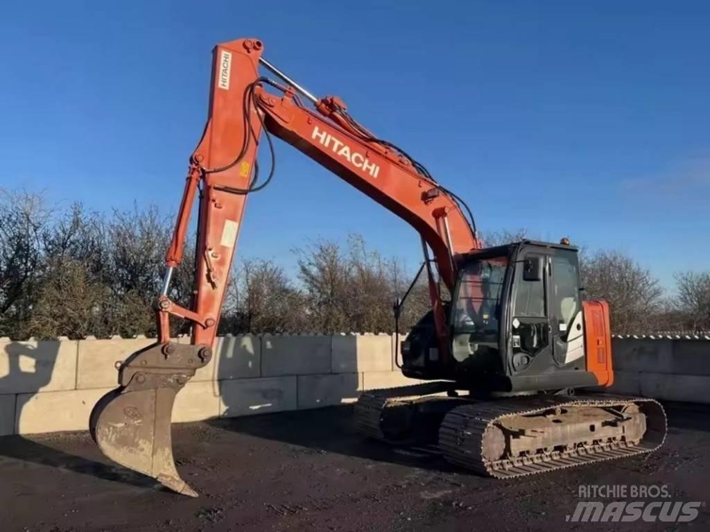 Hitachi ZX 135 Koparki gąsienicowe