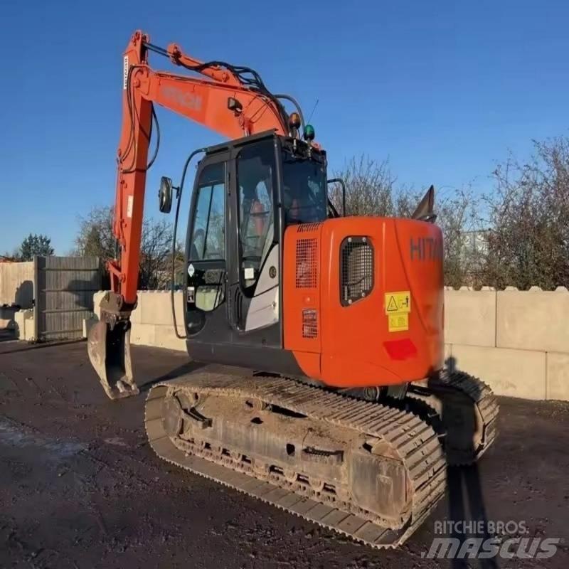 Hitachi ZX 135 Koparki gąsienicowe