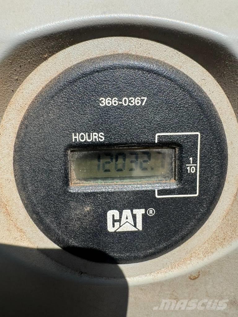 CAT 352 F Koparki gąsienicowe