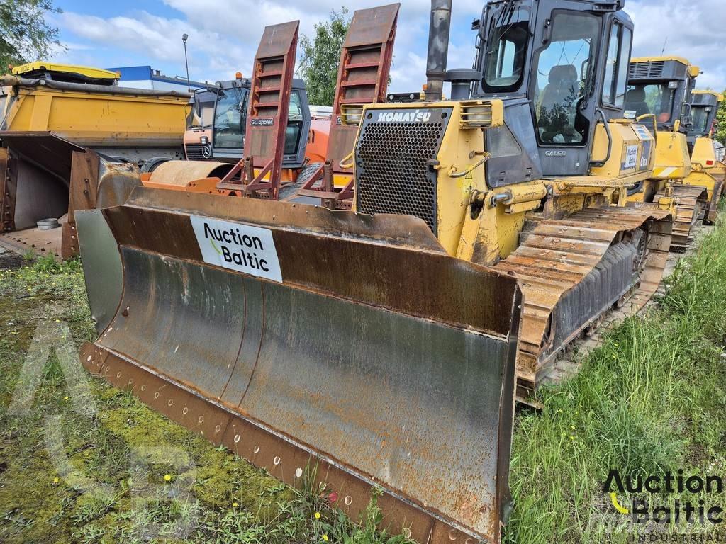 Komatsu D61EX-15 Spycharki gąsienicowe