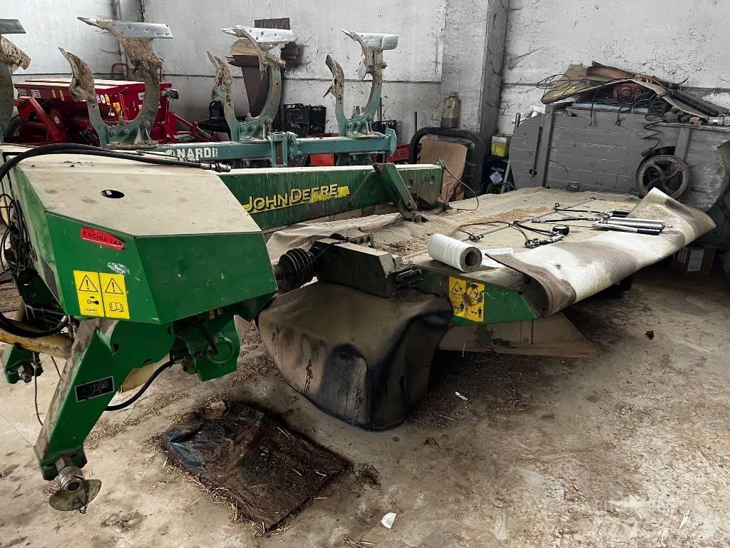 John Deere CC0324 Kosiarki ze wstępną obróbka paszy
