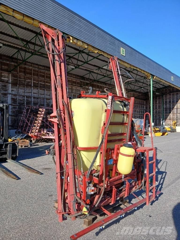 Hardi Master 1200 Zamontowane opryskiwacze