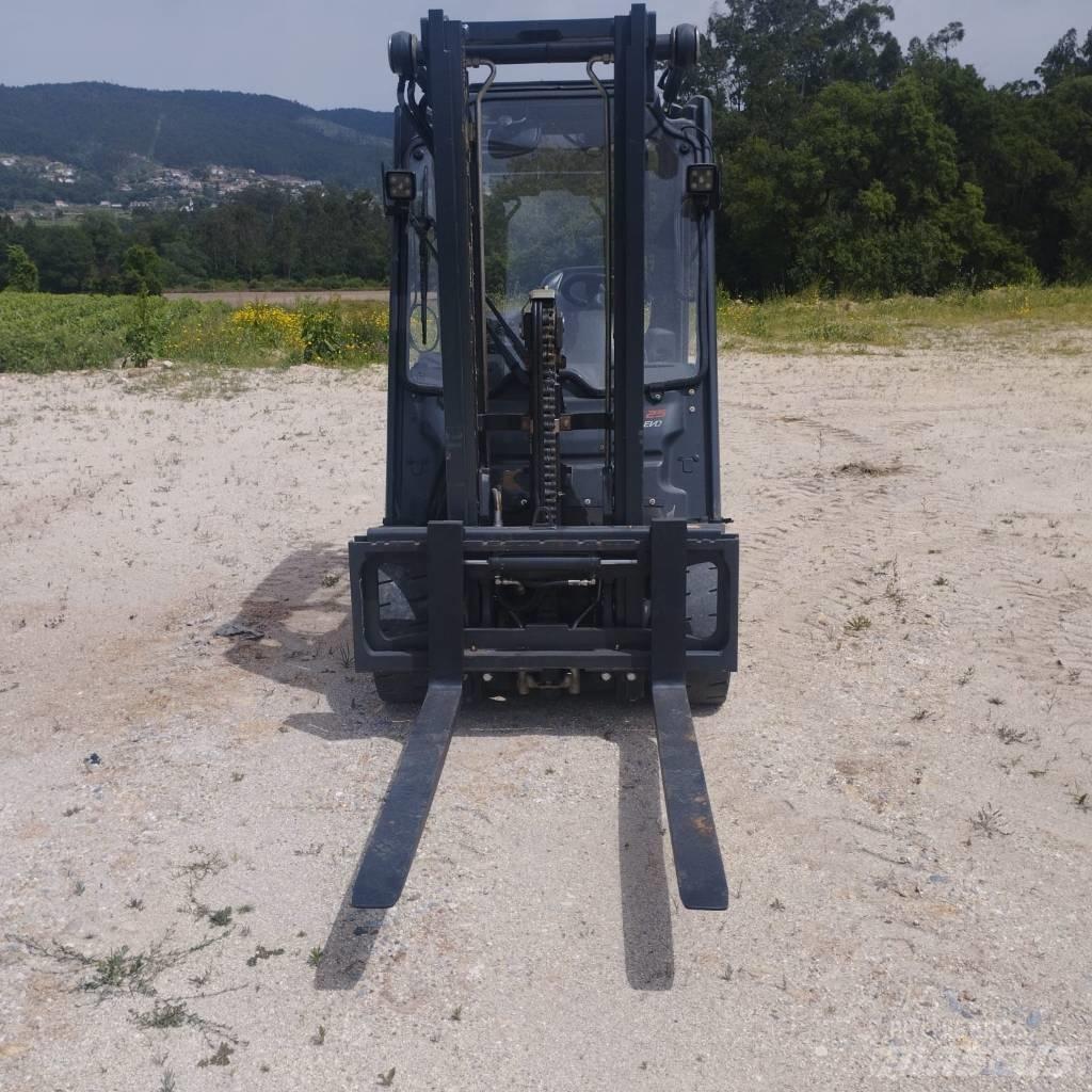 Linde E 25 Wózki elektryczne