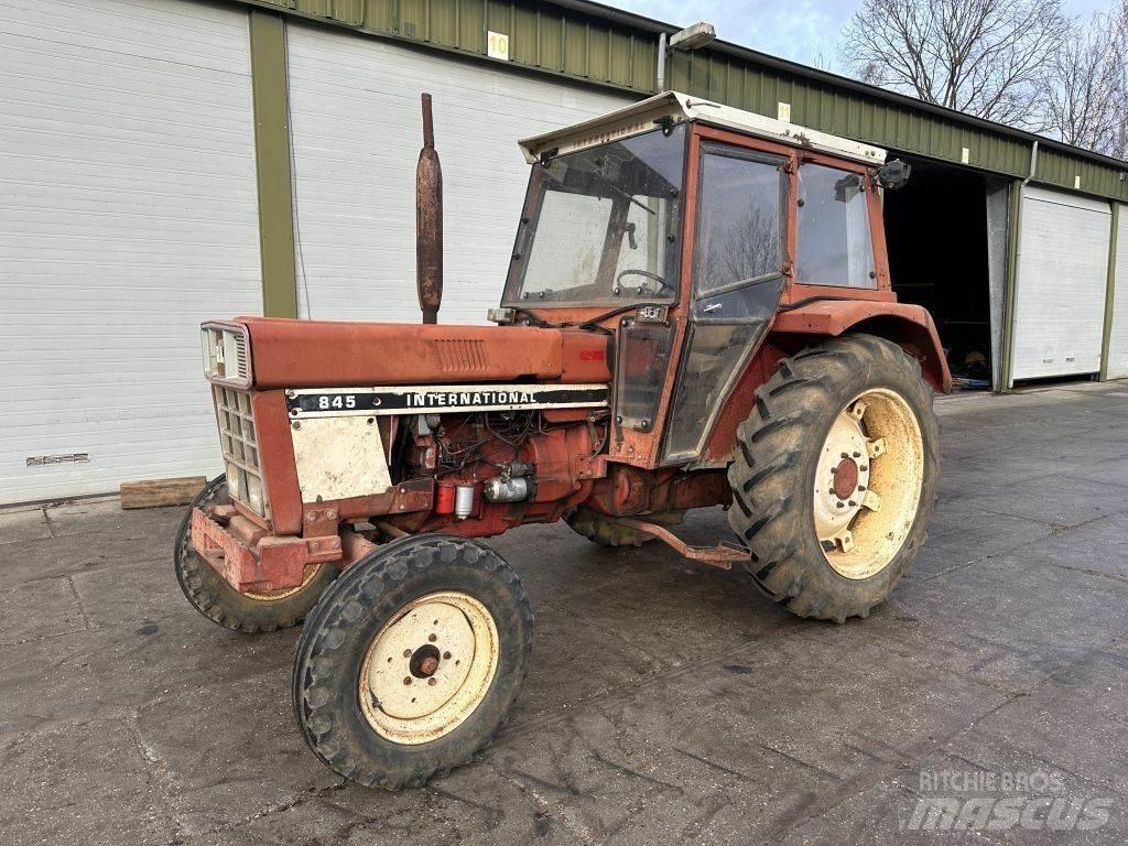 International 845 Ciągniki rolnicze