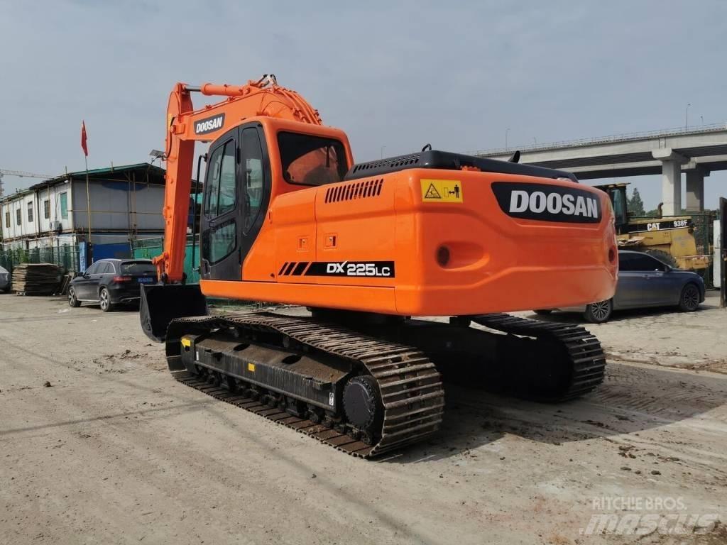 Doosan DX 225 LC Koparki gąsienicowe
