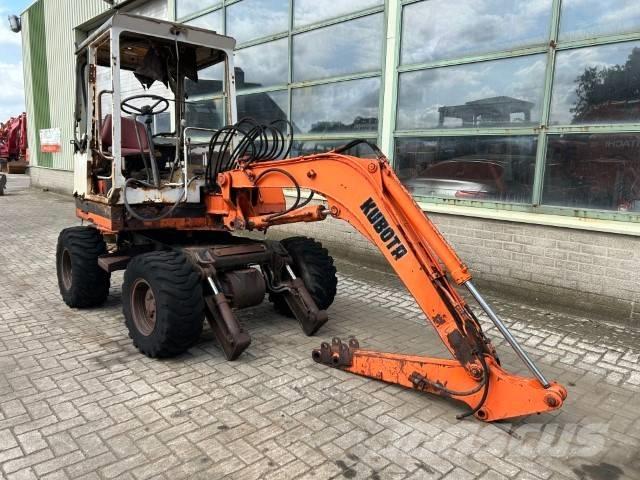 Kubota KH 16- W Koparki kołowe