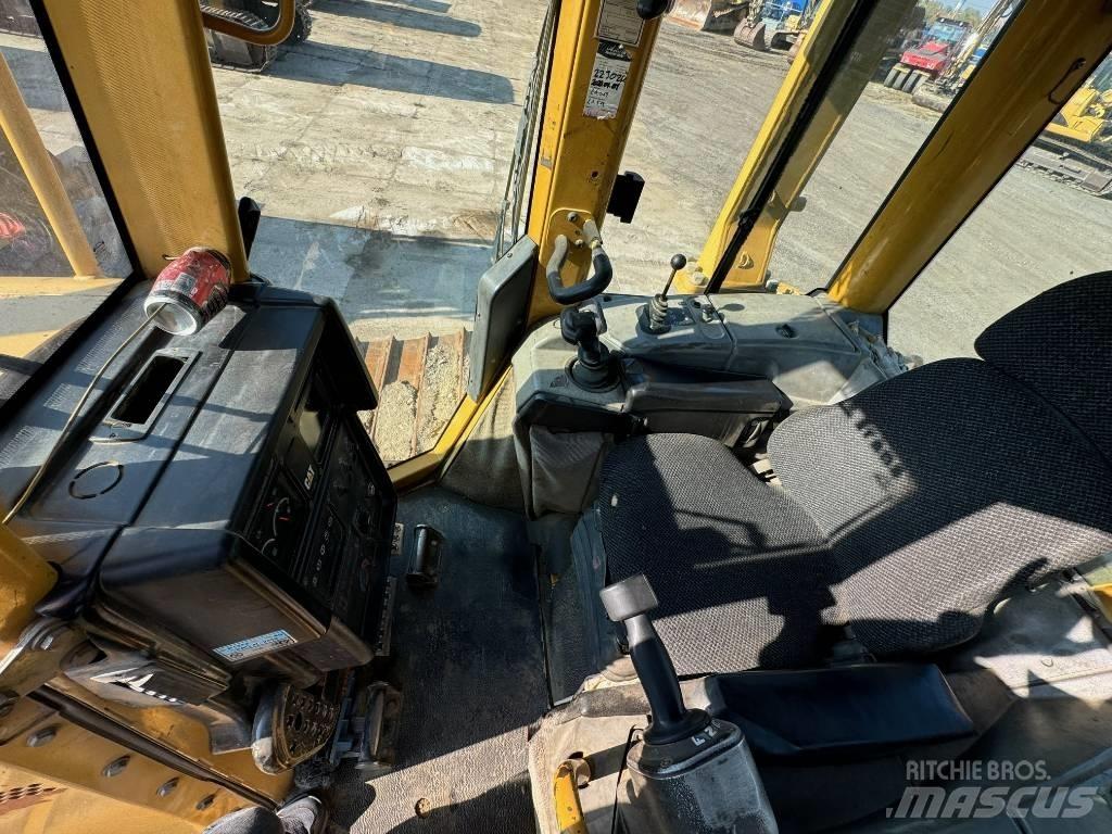 CAT D 6 N LGP Spycharki gąsienicowe