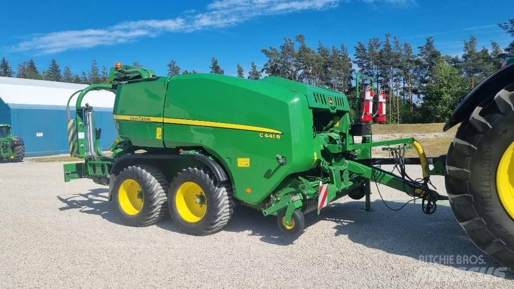 John Deere C441R Prasy zwijające