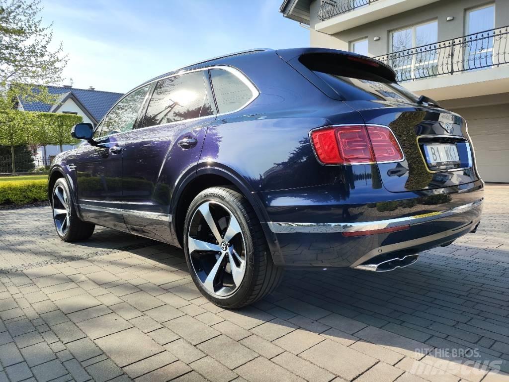 Bentley Bentayga V8 Samochody osobowe