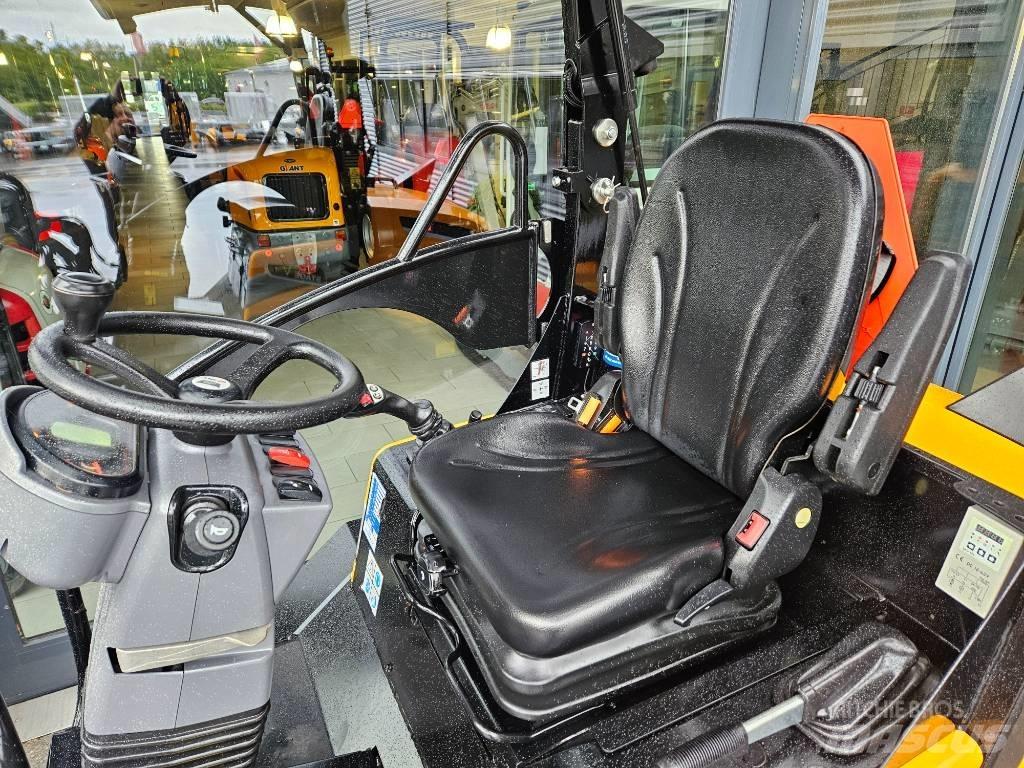 GiANT g2700hd + x-tra Miniładowarki