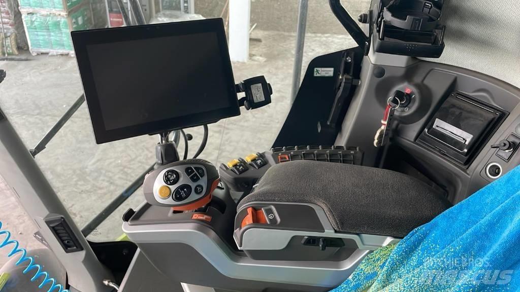 CLAAS LEXION 7700 TT Kombajny zbożowe