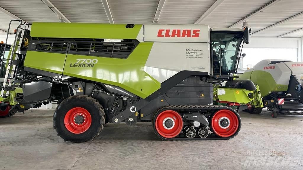 CLAAS LEXION 7700 TT Kombajny zbożowe