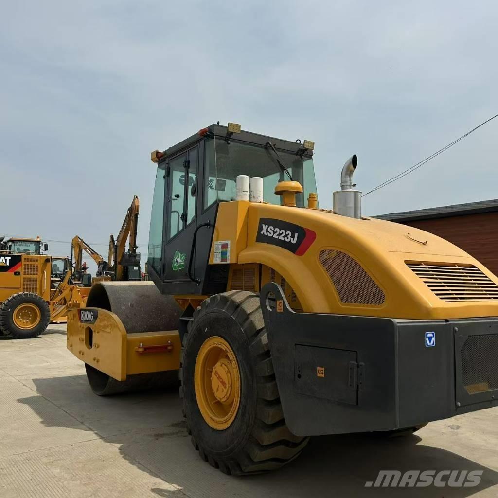 XCMG XS 223 J Walce jednobębnowe