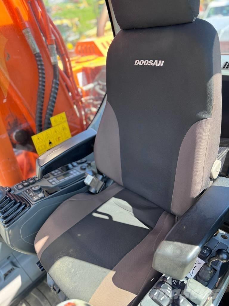 Doosan DX 140 W-3 Koparki kołowe