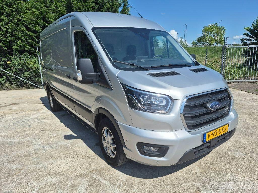 Ford Transit Busy / Vany