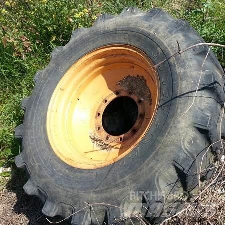 Case 580 SLE Jante Opony, koła i felgi