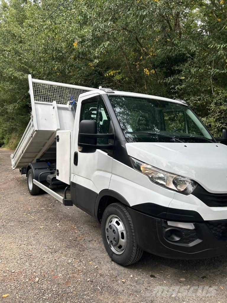 Iveco Daily 35C16 Samochody dostawcze ze skrzynią zamkniętą