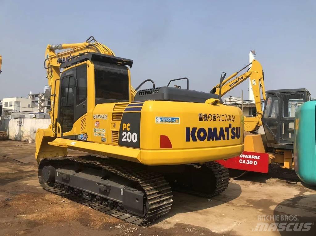 Komatsu PC 220-8 Koparki gąsienicowe