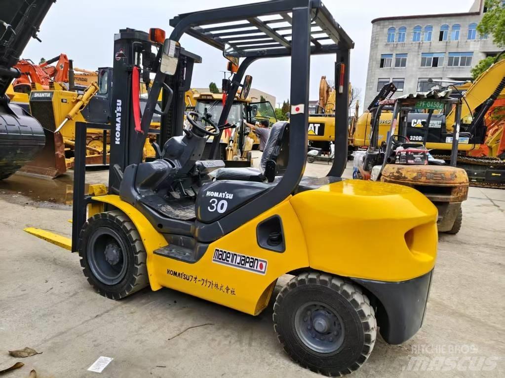 Komatsu FD 30 T-17 Wózki Diesla
