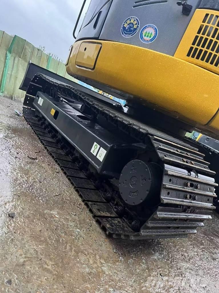 Komatsu PC 78 Koparki gąsienicowe