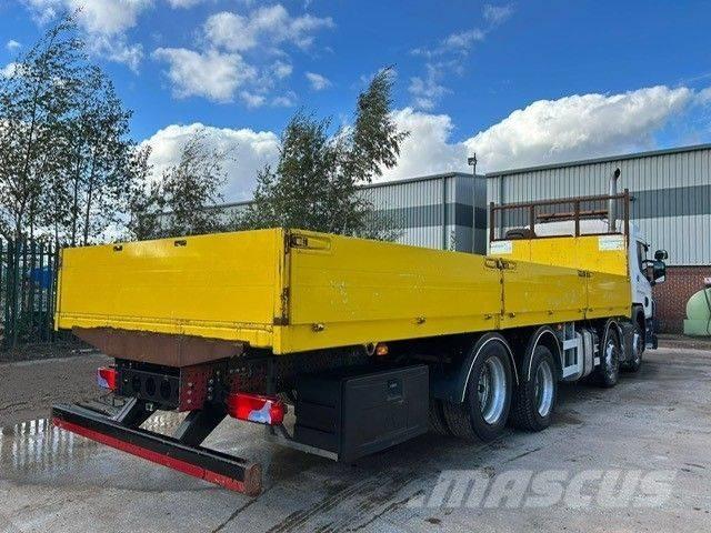 Scania P 320 Ciężarówki typu Platforma / Skrzynia