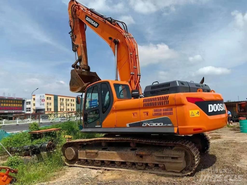 Doosan DX 300 Koparki gąsienicowe