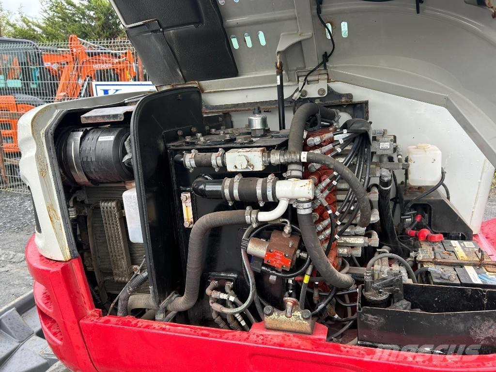 Takeuchi TB 260 Minikoparki