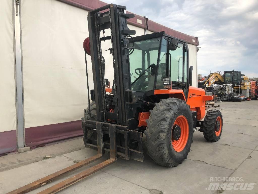 JCB 930-4 Wózki widłowe terenowe