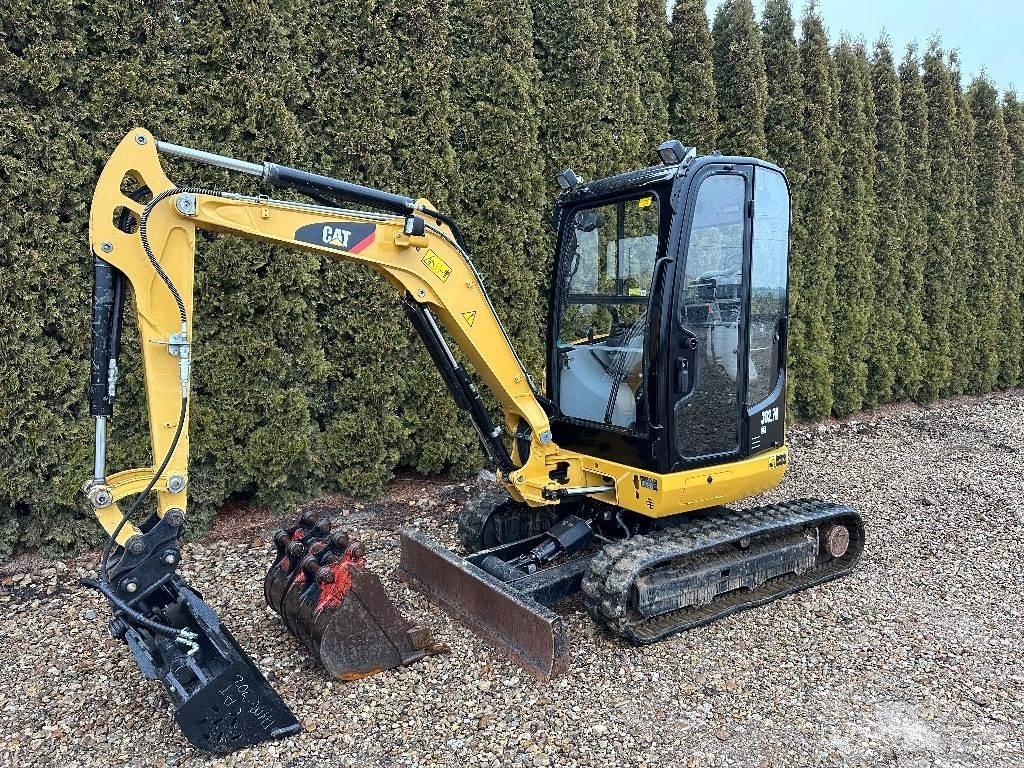 CAT 302.7 D CR Minikoparki