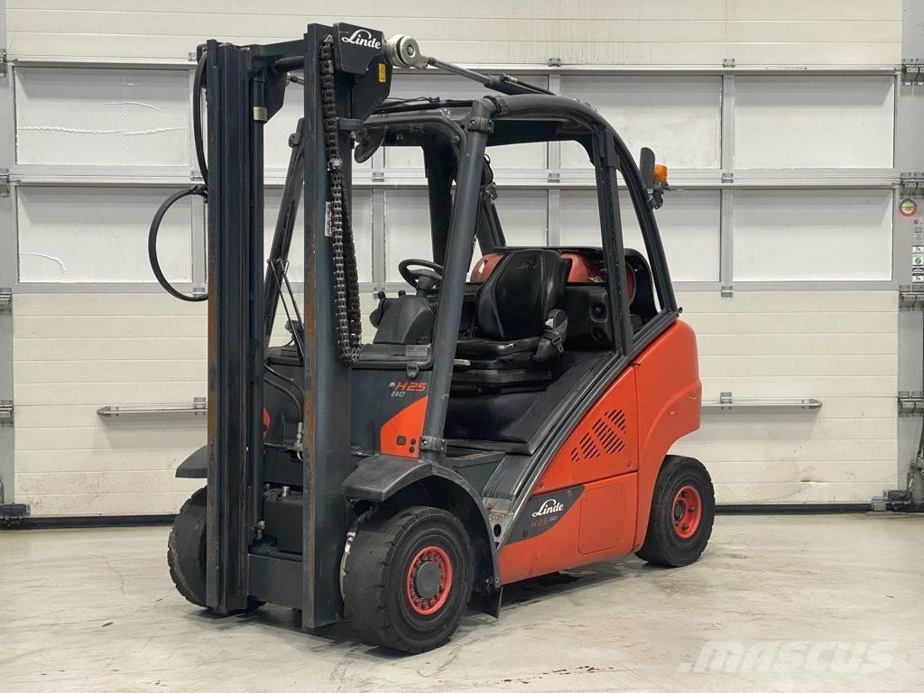 Linde H25T-02 Wózki LPG