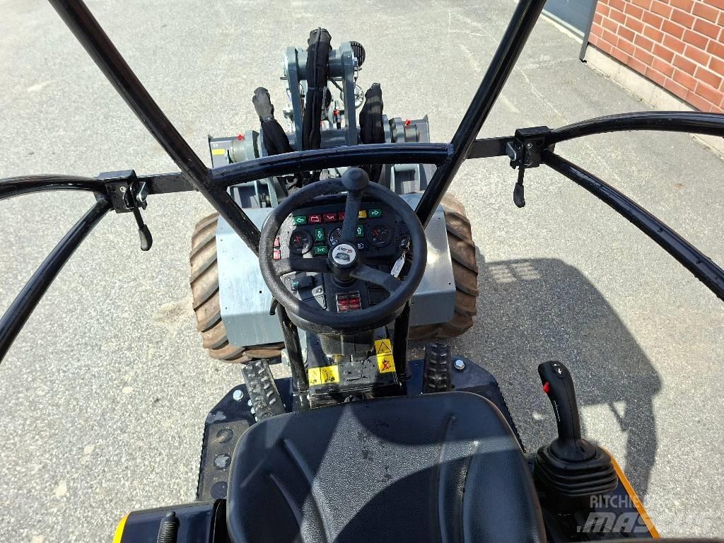 GiANT G 2300 HD Ładowarki wielofunkcyjne