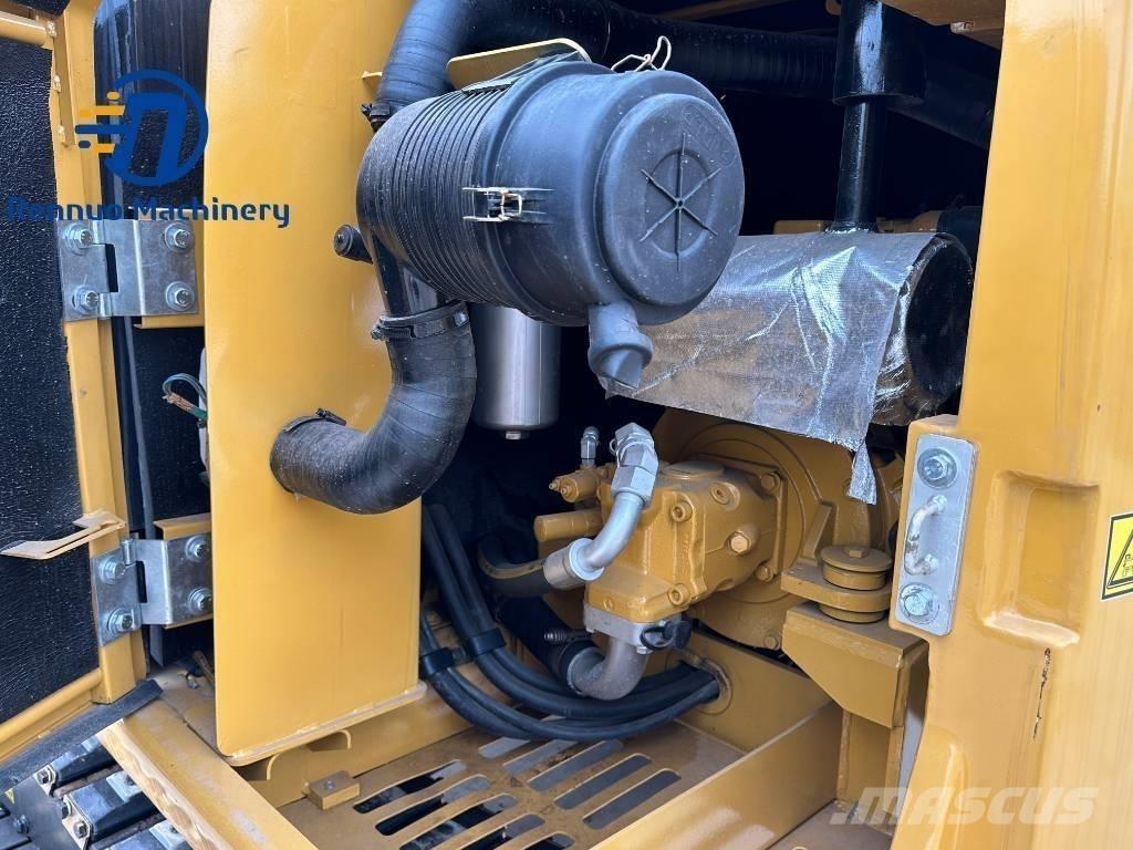 CAT 306E with rubber Minikoparki